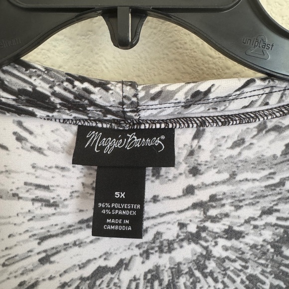 Maggie Barnes Black and White Cardigan - Picture 2 of 4